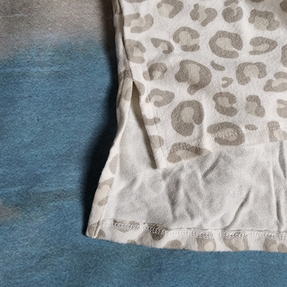 Gibson Cheeta Print Cowl Neck Tunic - Picture 6 of 11